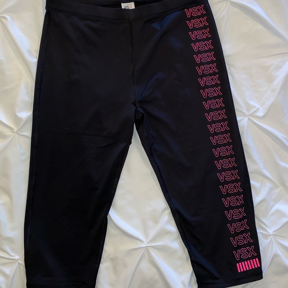 Victoria’s Secret sport crop leggings